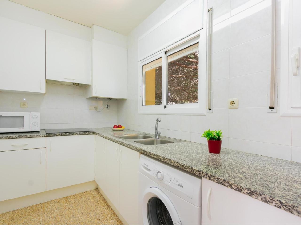 Apartment Velazquez-1 By Interhome Ρόζες Εξωτερικό φωτογραφία