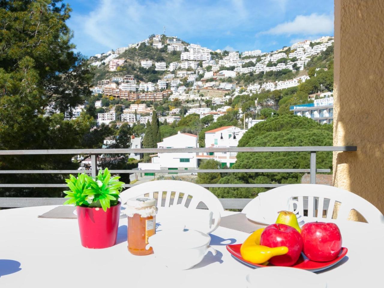 Apartment Velazquez-1 By Interhome Ρόζες Εξωτερικό φωτογραφία